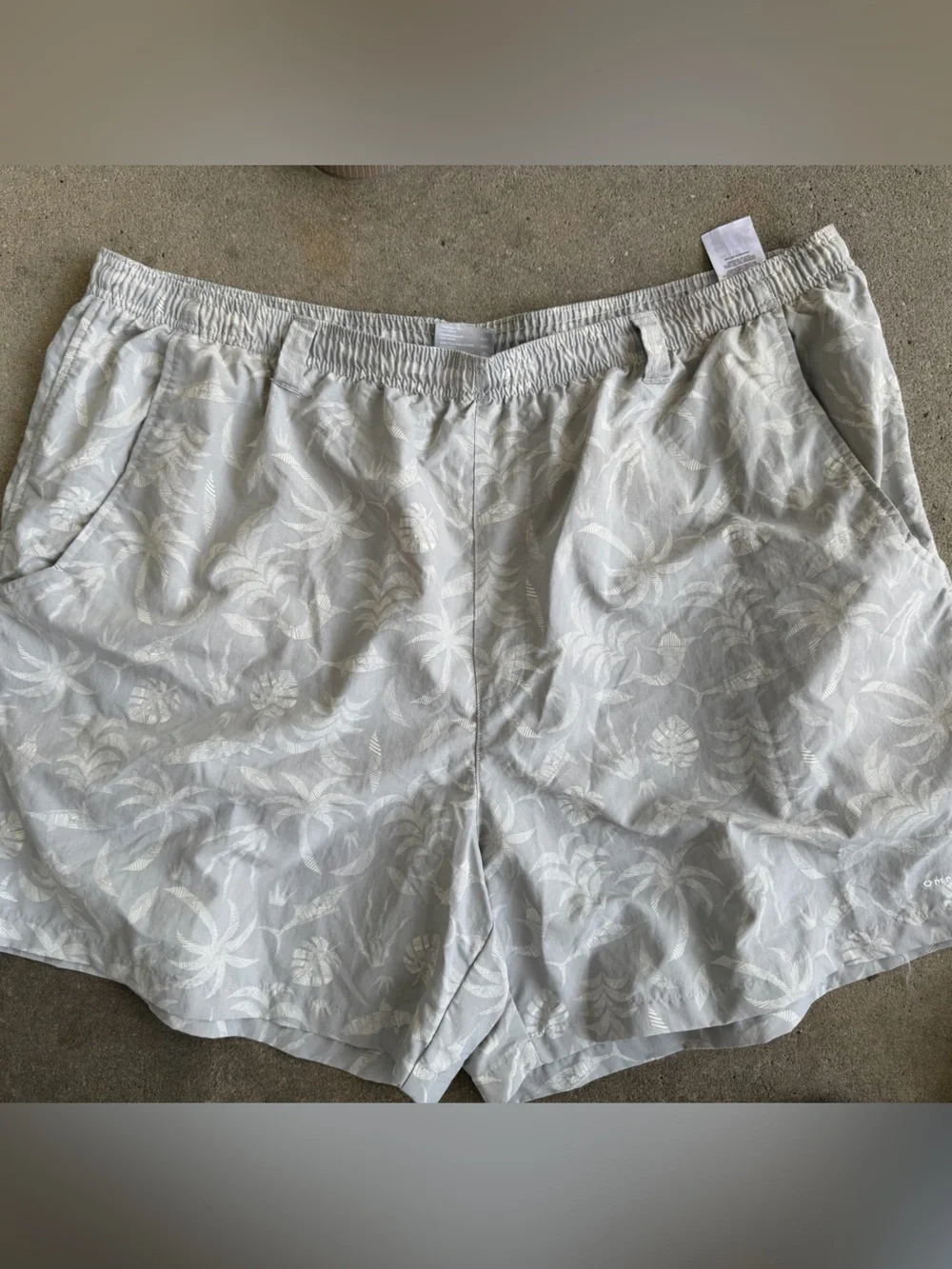 Light Gray Floral Print l Shorts